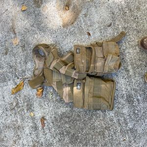 Atlas 46 Saratoga vest with pouches